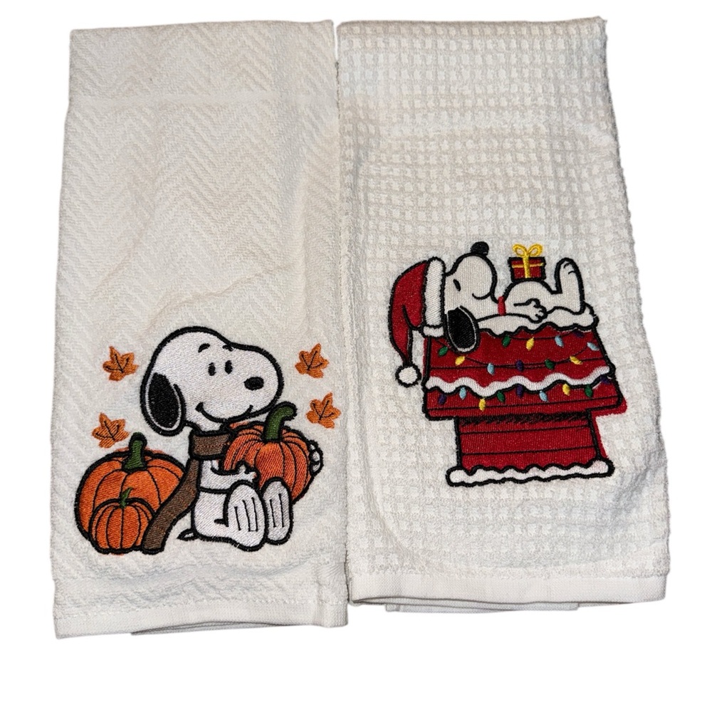 Peanuts Snoopy Holiday and Fall Kitchen Towels NWOT